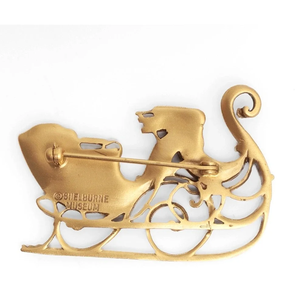 Vintage 1980s Christmas Sleigh Brooch Shelburne Museum Vermont Gold Metal 2